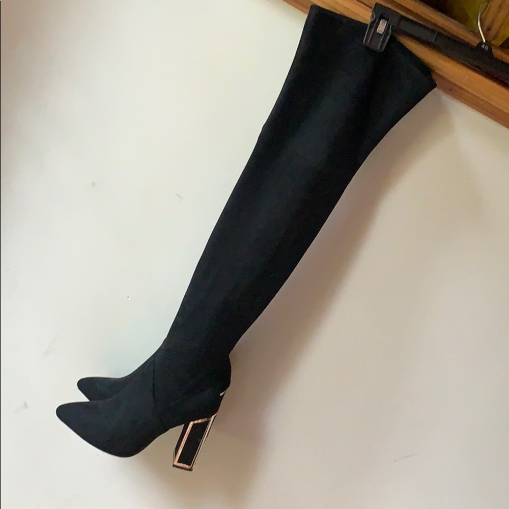 Boots ، NEW NEVER USED